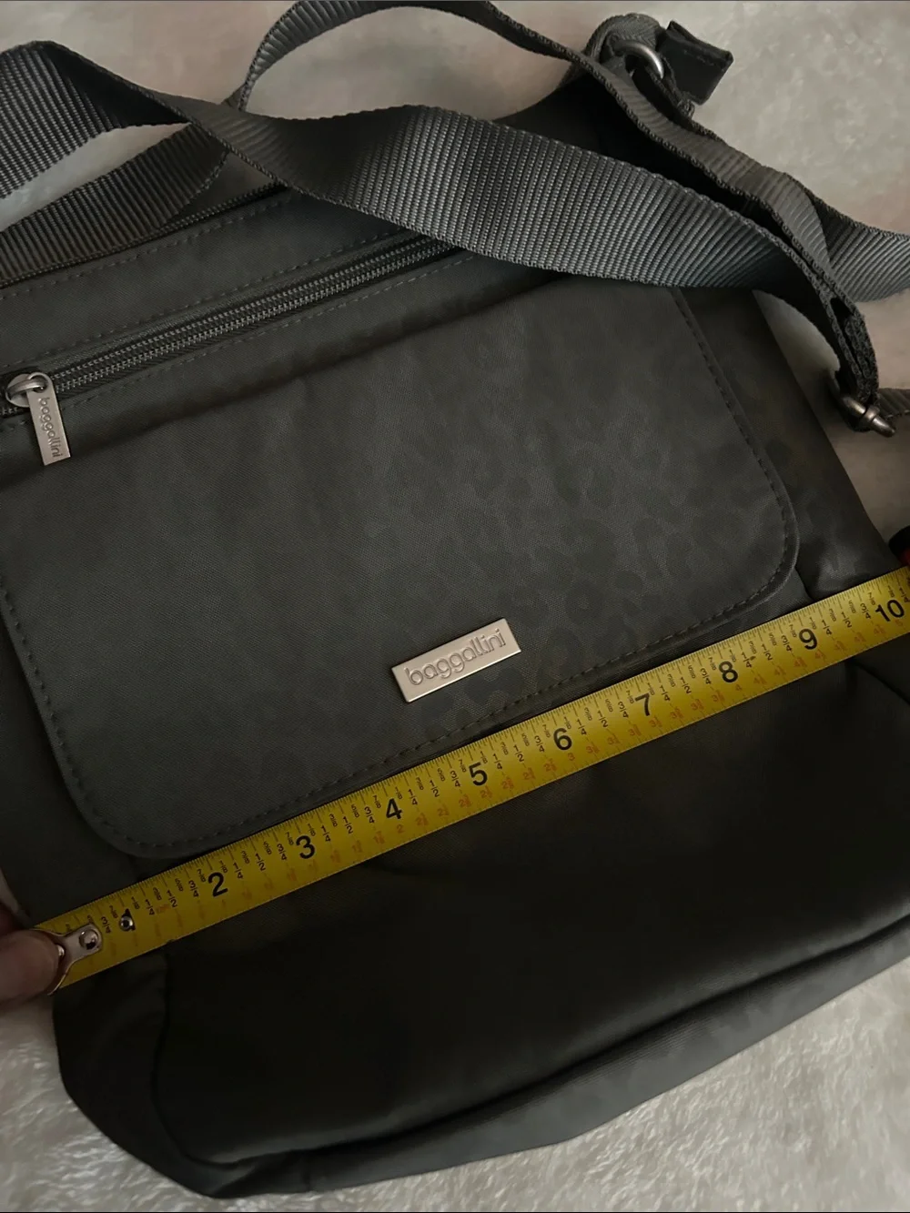 Baggallini Charcoal Gray Crossbody Organizer Messenger